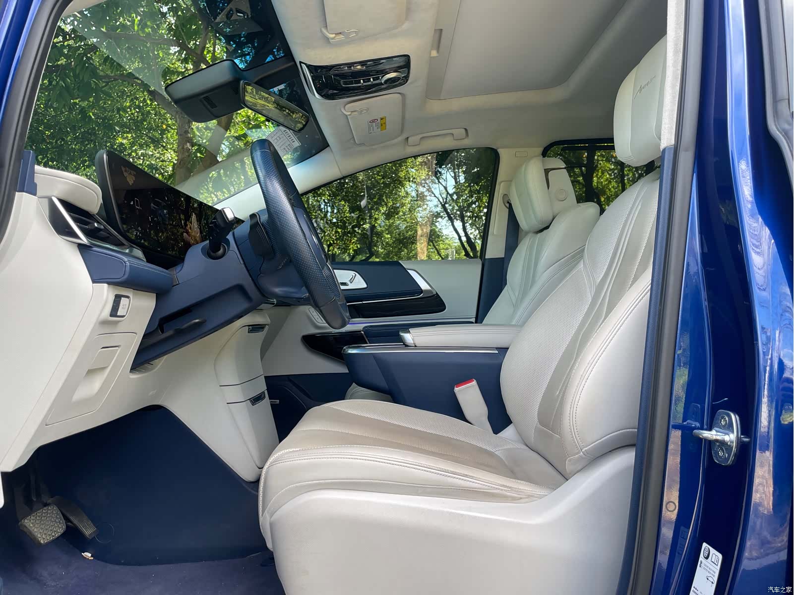 Buick Century, 2023 4