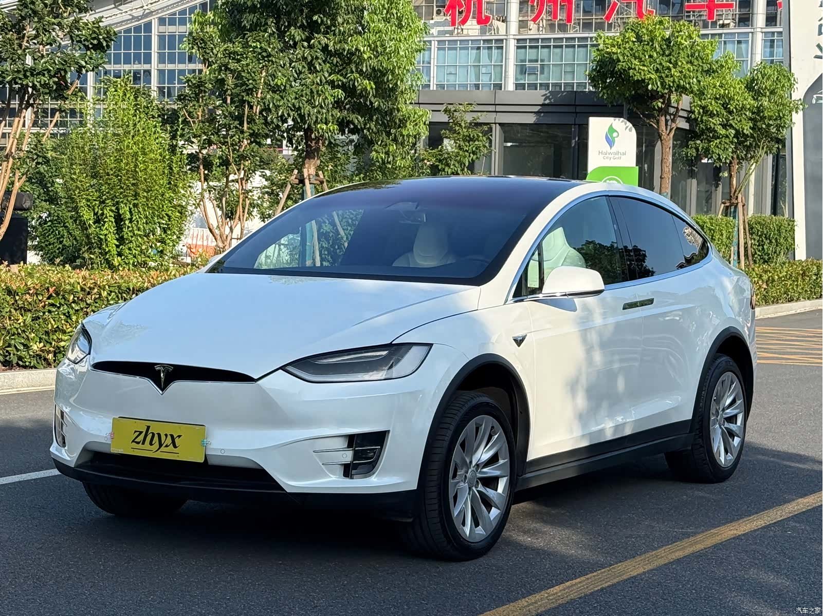 Tesla Model X, 2017 1
