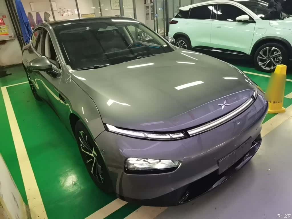 Xpeng P7, 2022 4