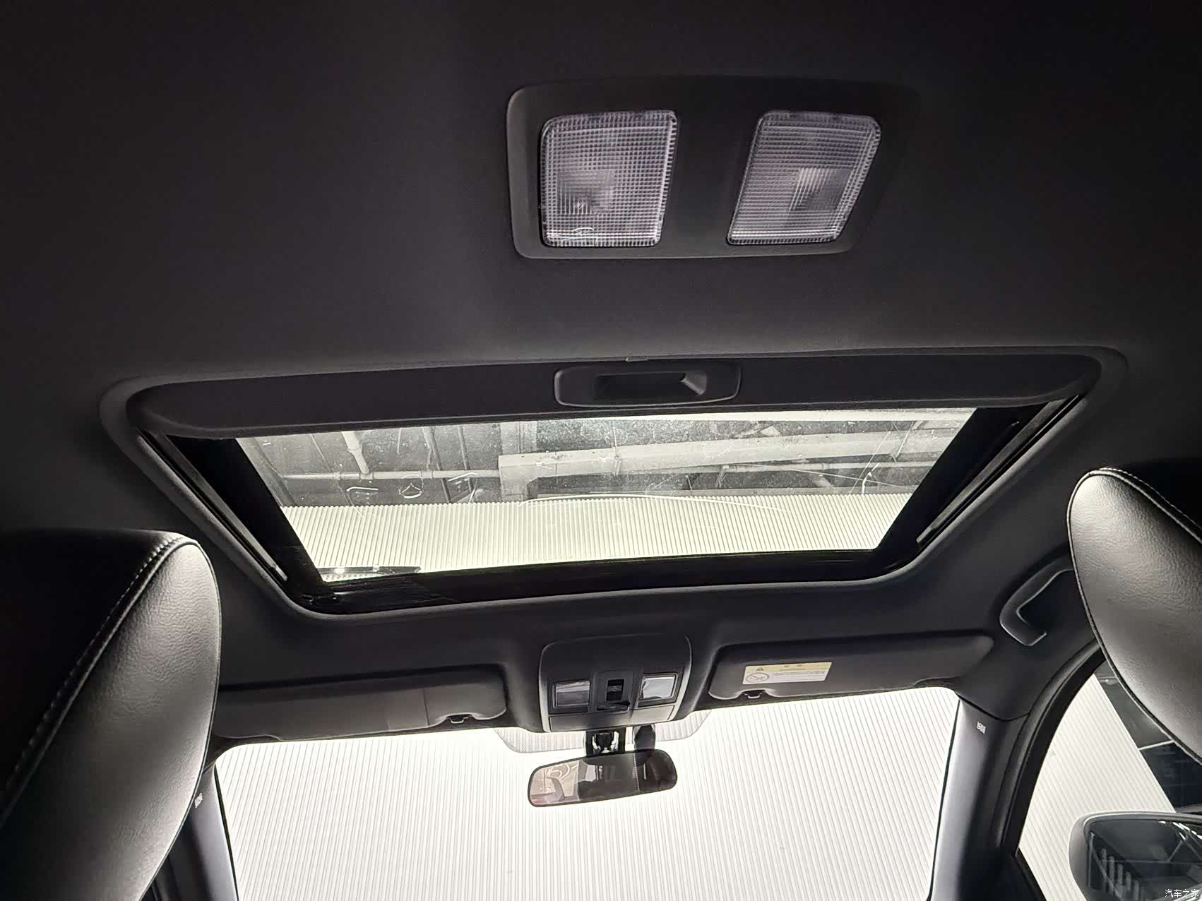 Mazda CX-4, 2023 17