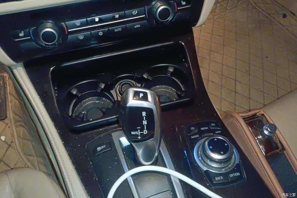 BMW 5 Series, 2012 16