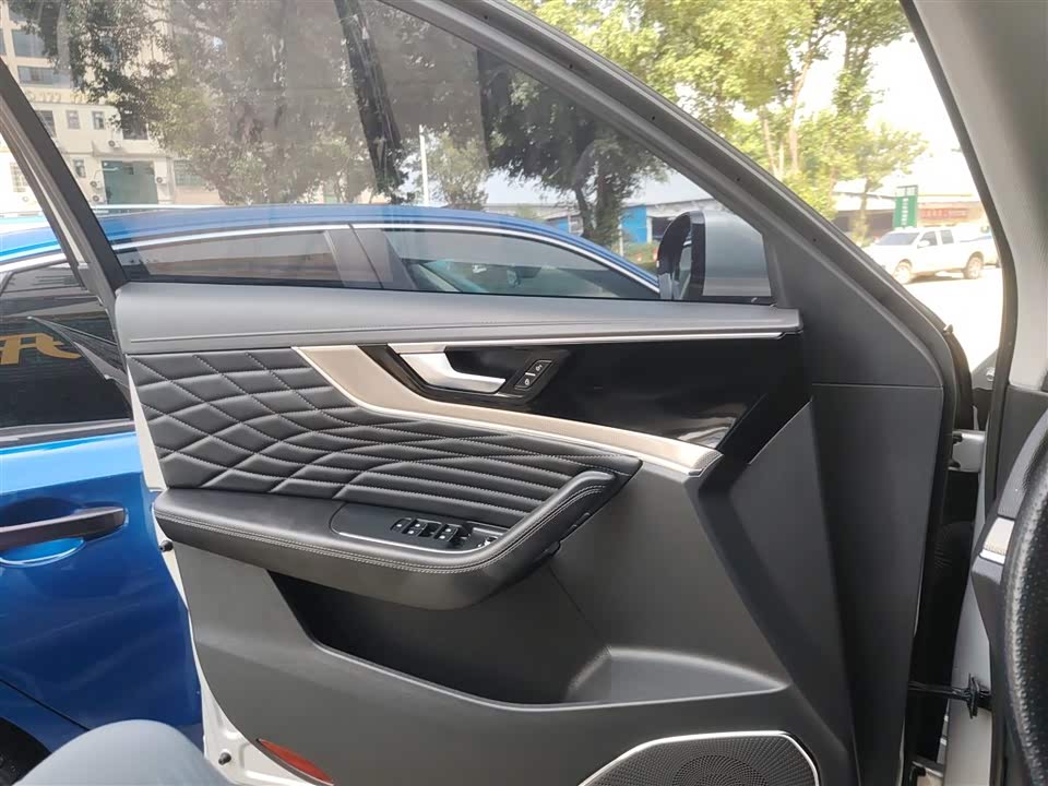Hongqi HS5 Hongqi HS5