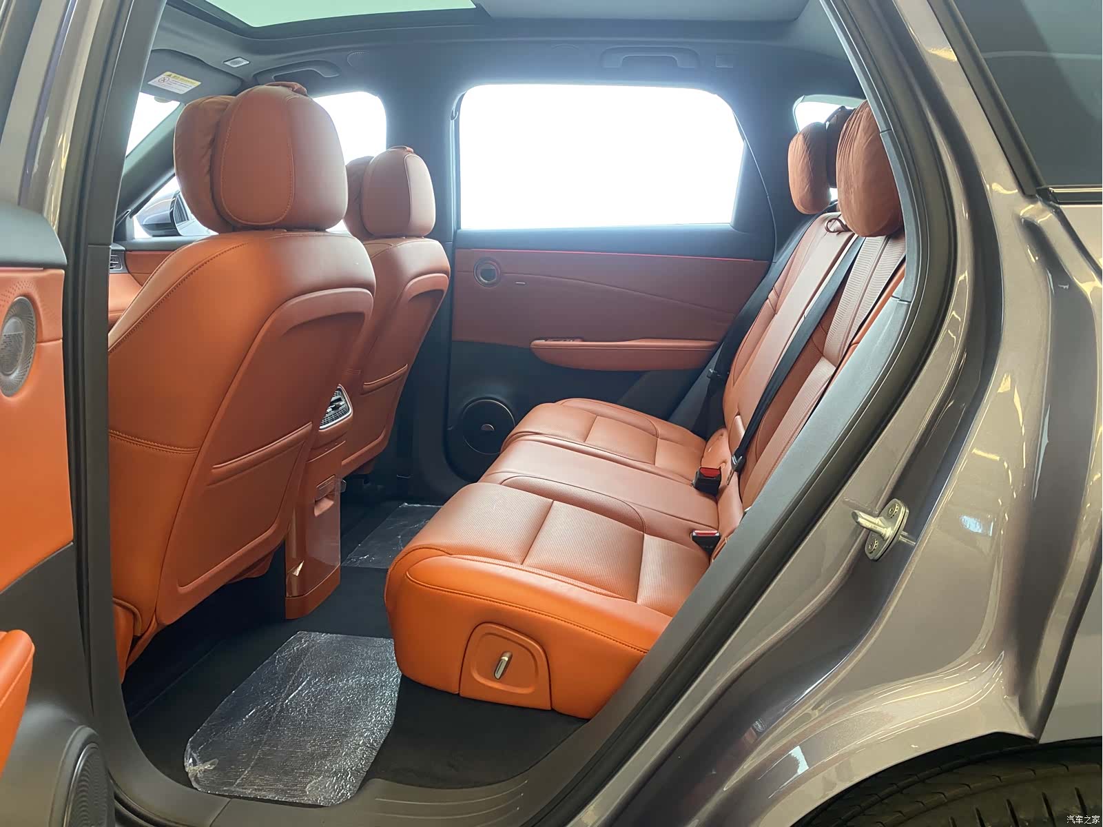Hongqi HS6, 2025 7