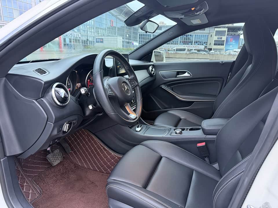 Mercedes-Benz CLA