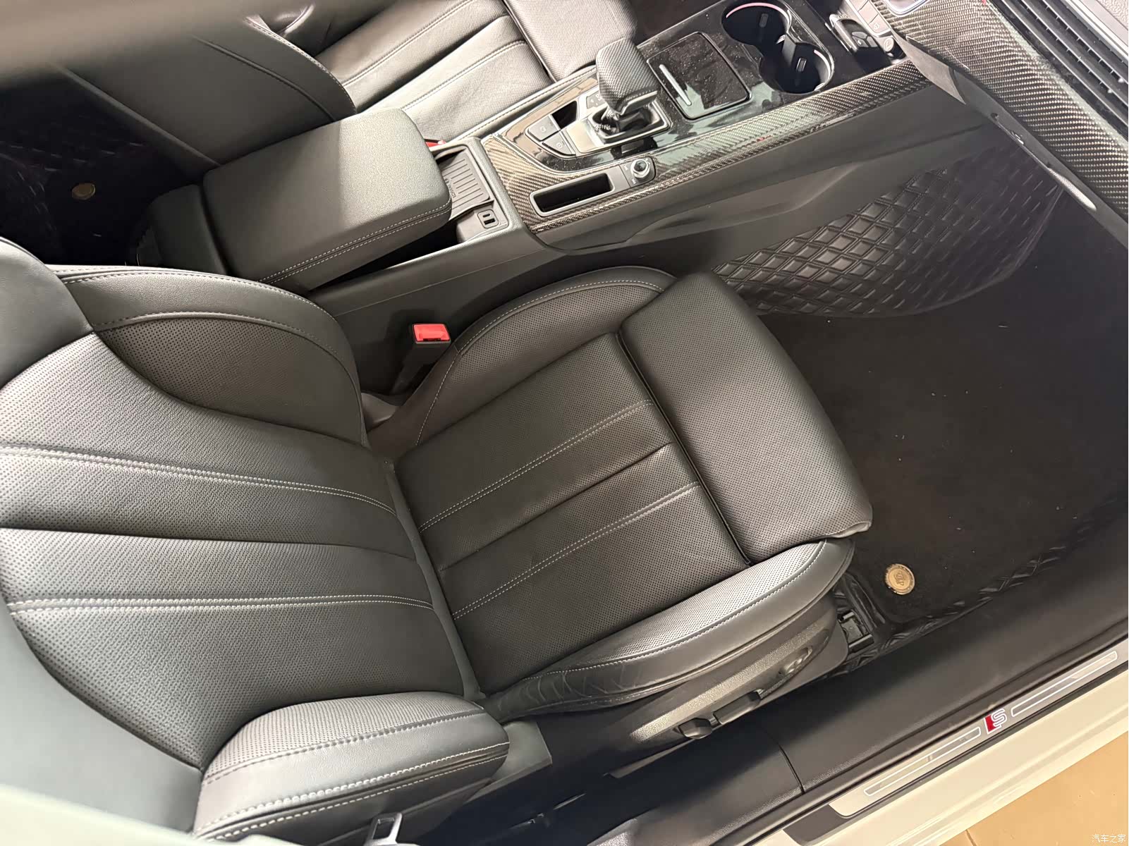 Audi A4L, 2021 11
