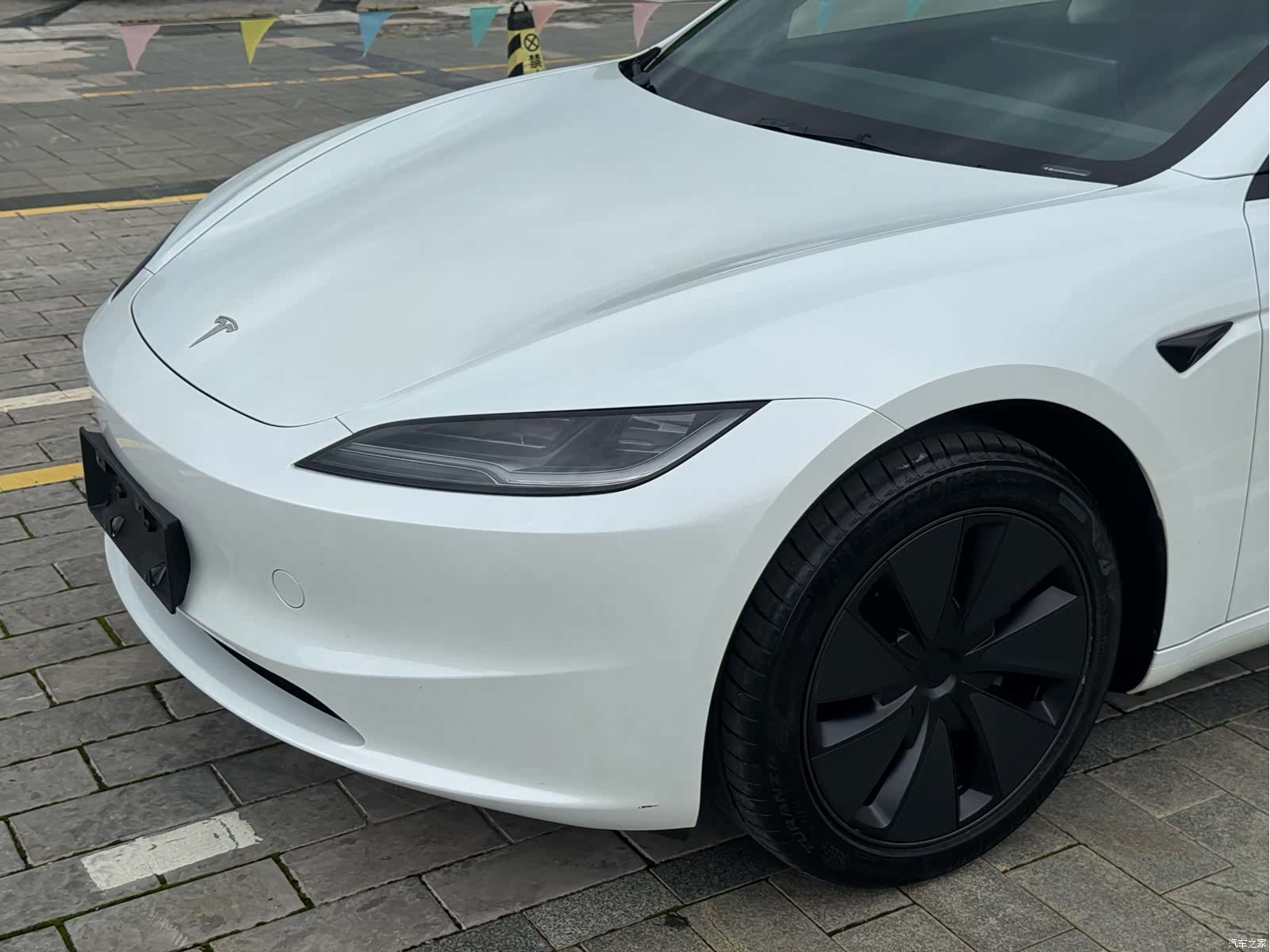 Tesla Model 3, 2025 9