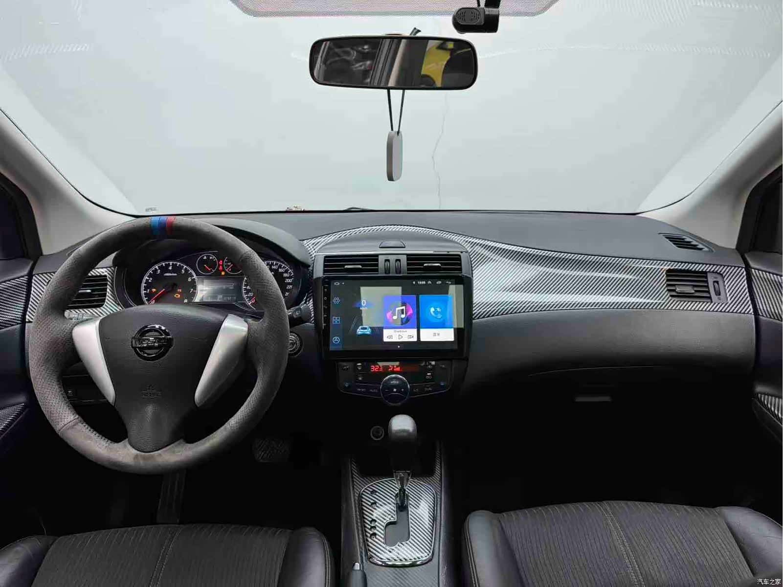 Nissan Tiida, 2012 9