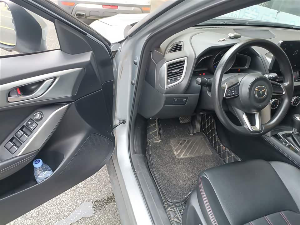 Mazda CX-4