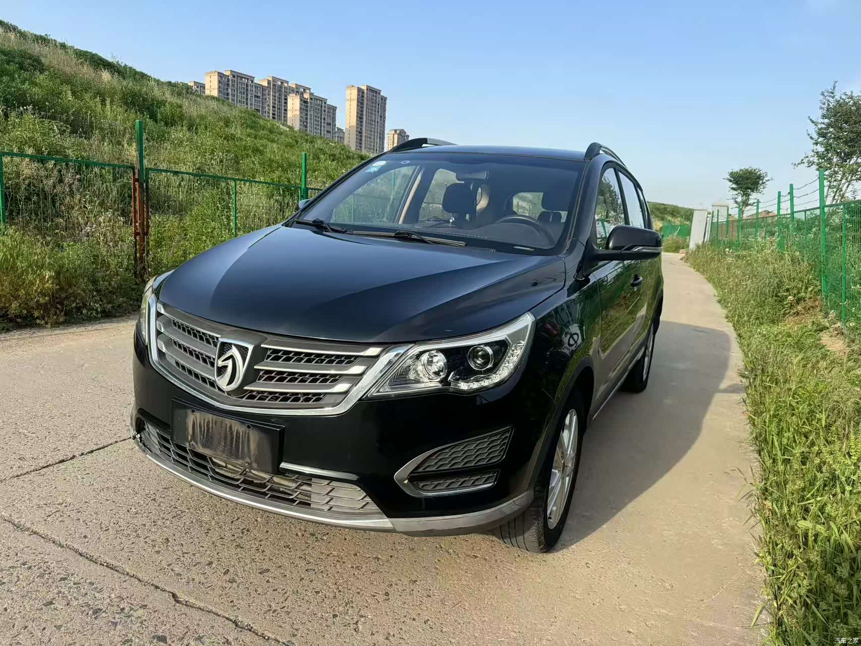 Wuling 560, 2016 1
