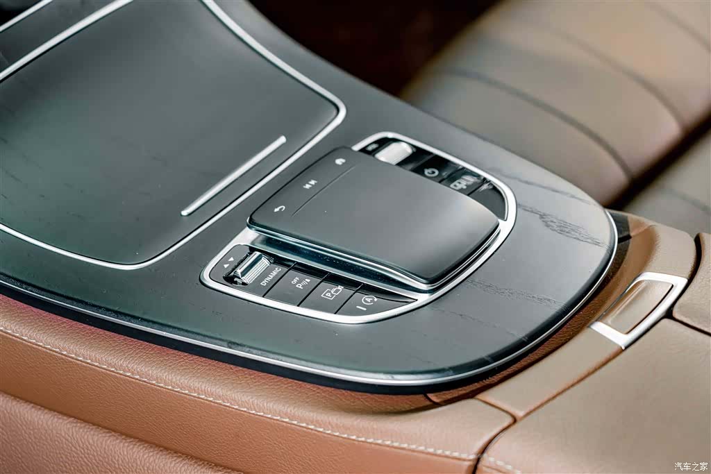 Mercedes-Benz E-Class, 2022 16