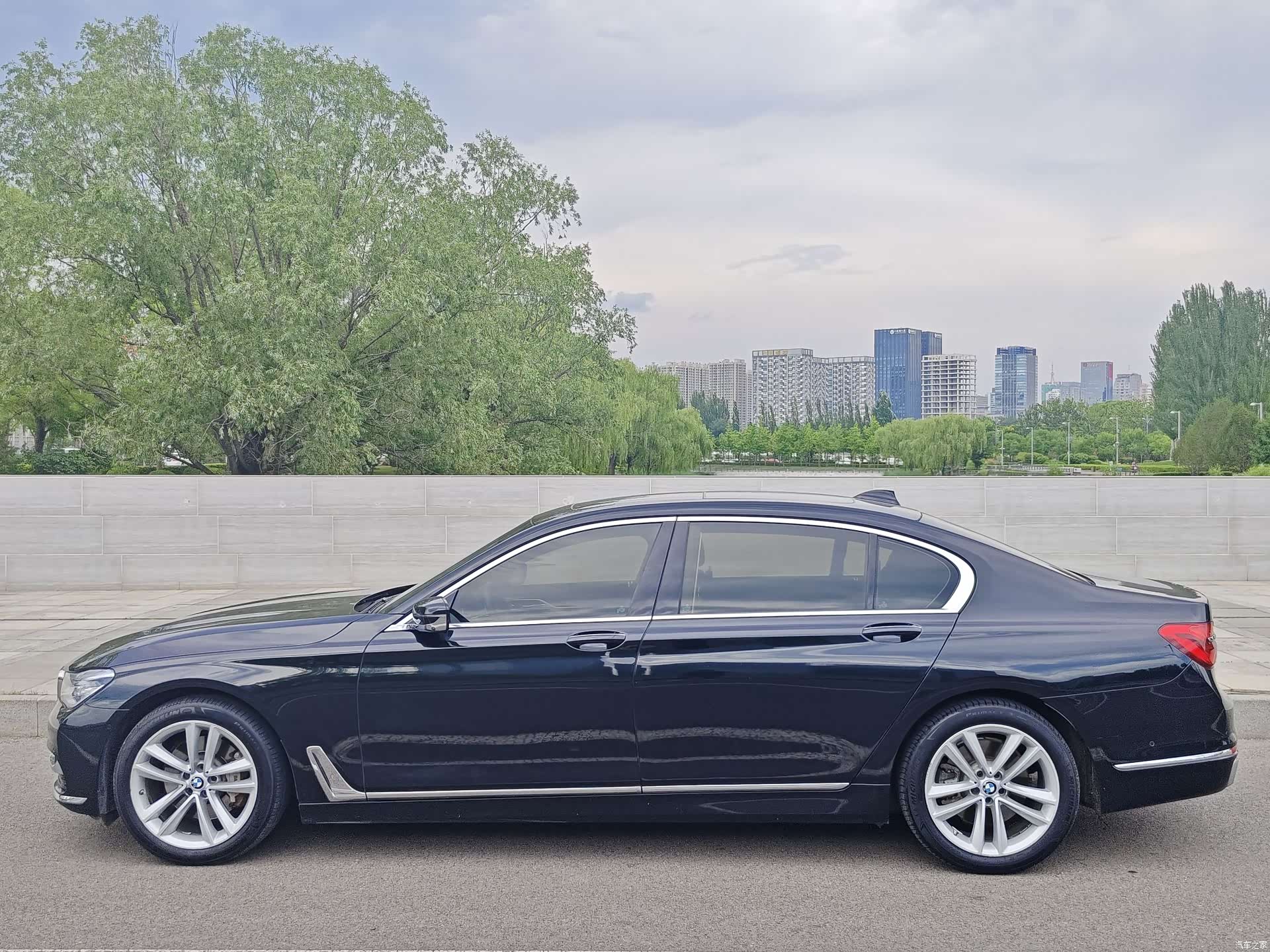 BMW 7 Series, 2018 все фото