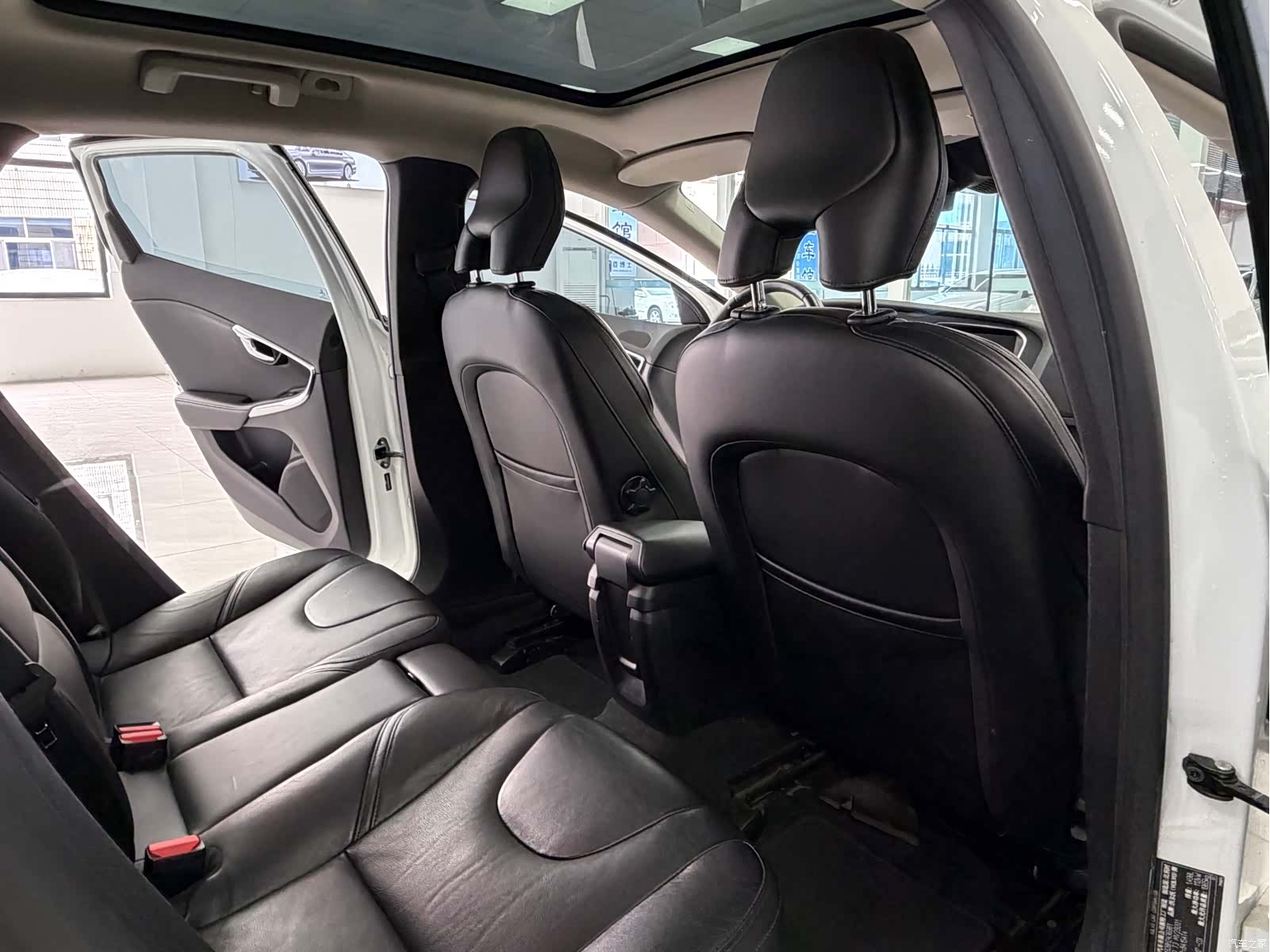Volvo V40, 2017 11