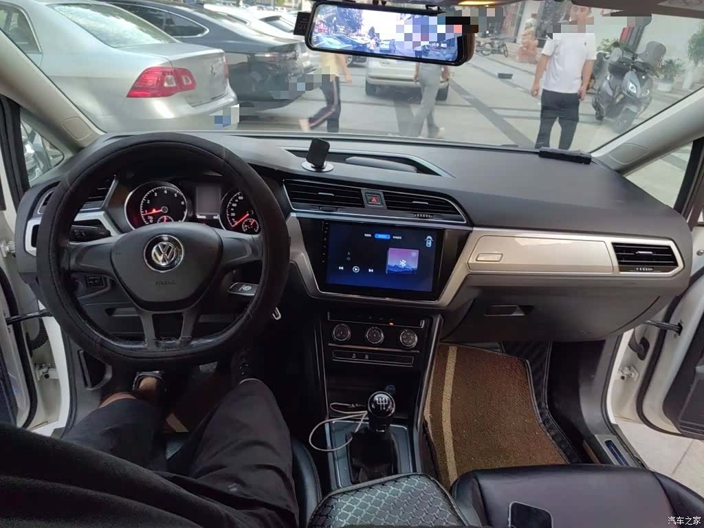 Volkswagen L, 2016 13