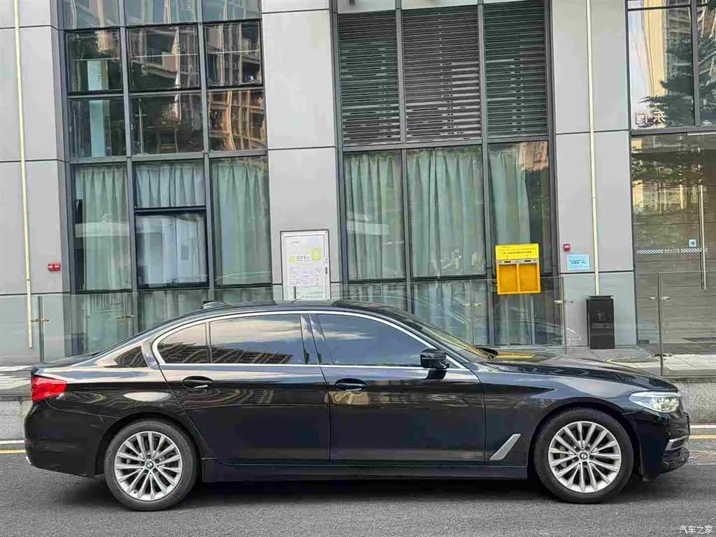 BMW 5 Series, 2020 4