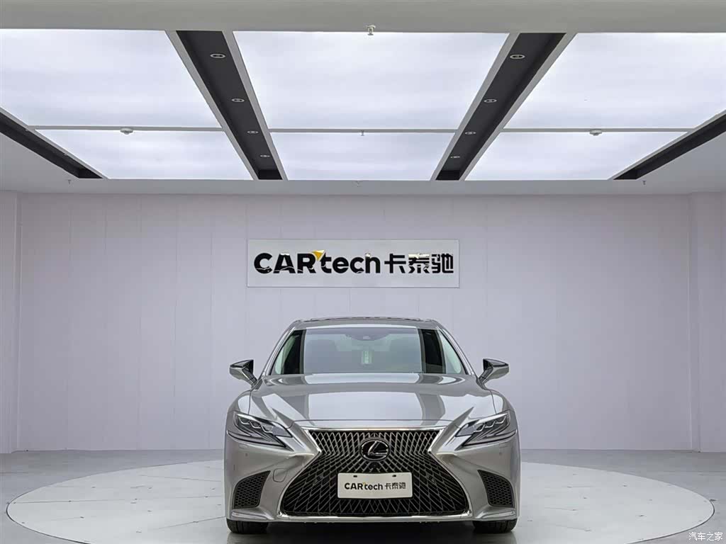Lexus LS, 2020 8