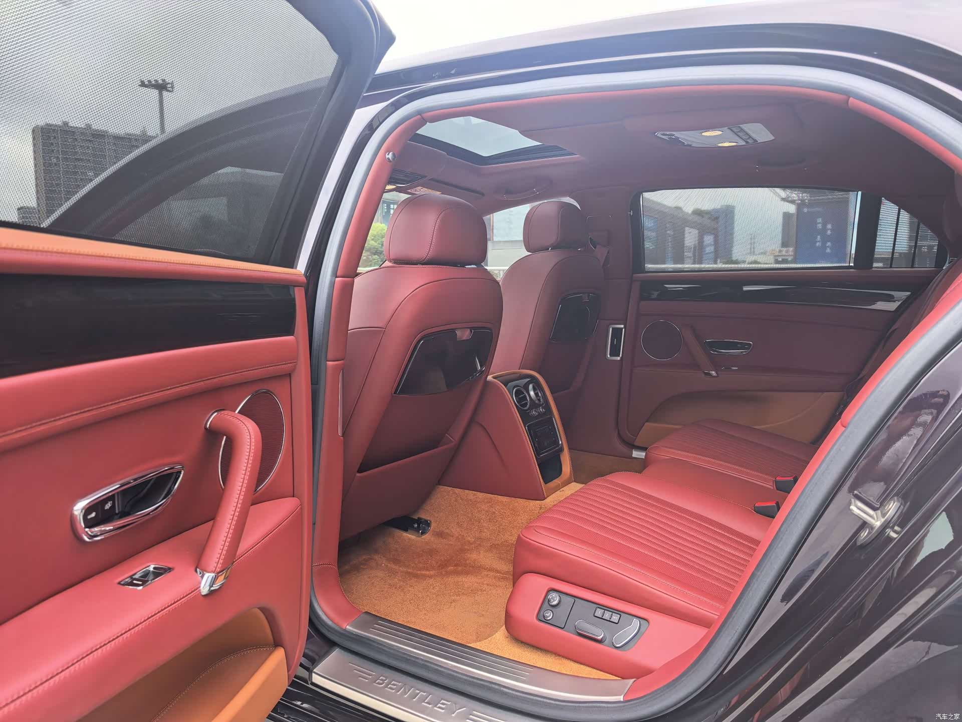 Bentley Flying Spur, 2018 13