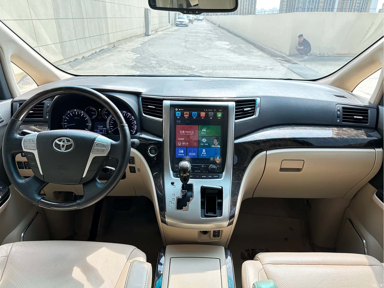 Toyota Alphard, 2014 6