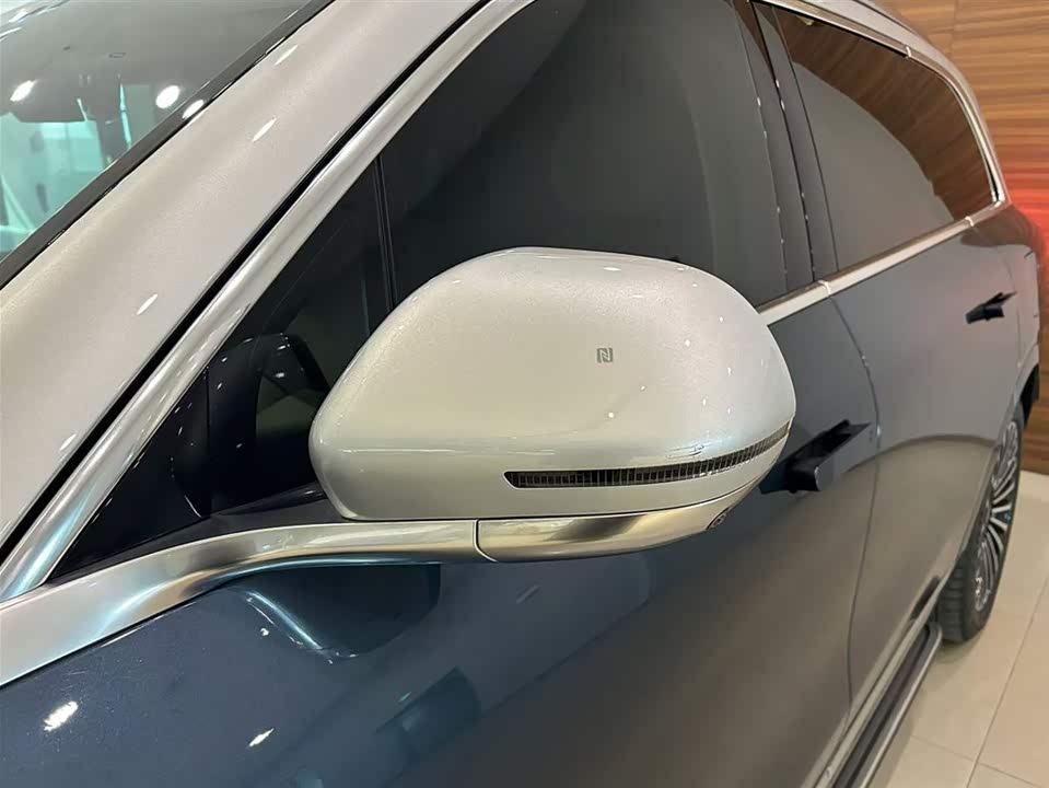 AITO Ask the world M9