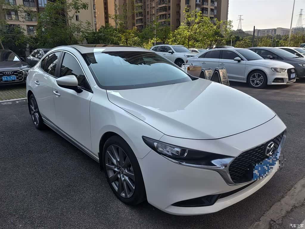 Mazda Mazda3, 2023 все фото