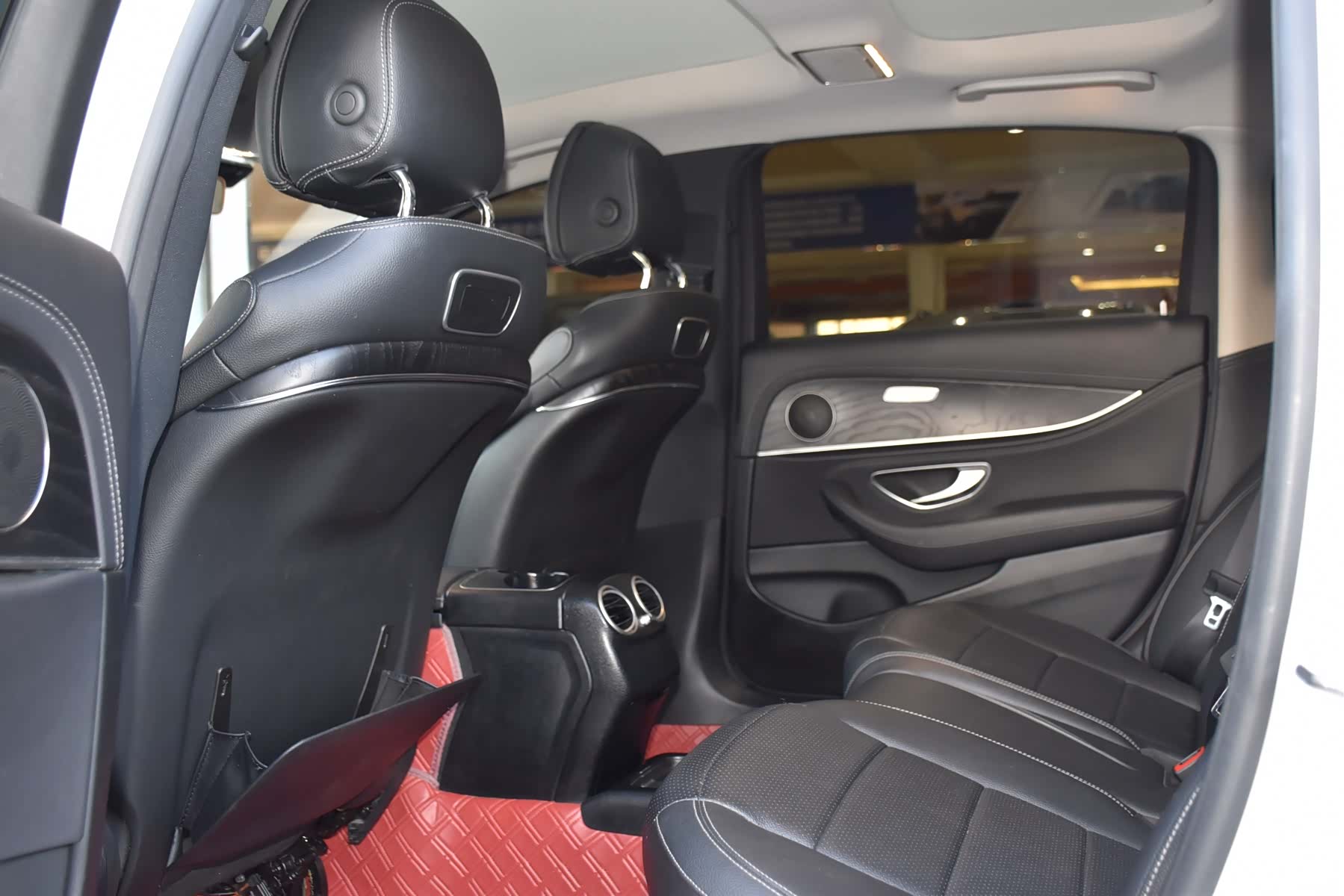 Mercedes-Benz E-Class, 2018 11