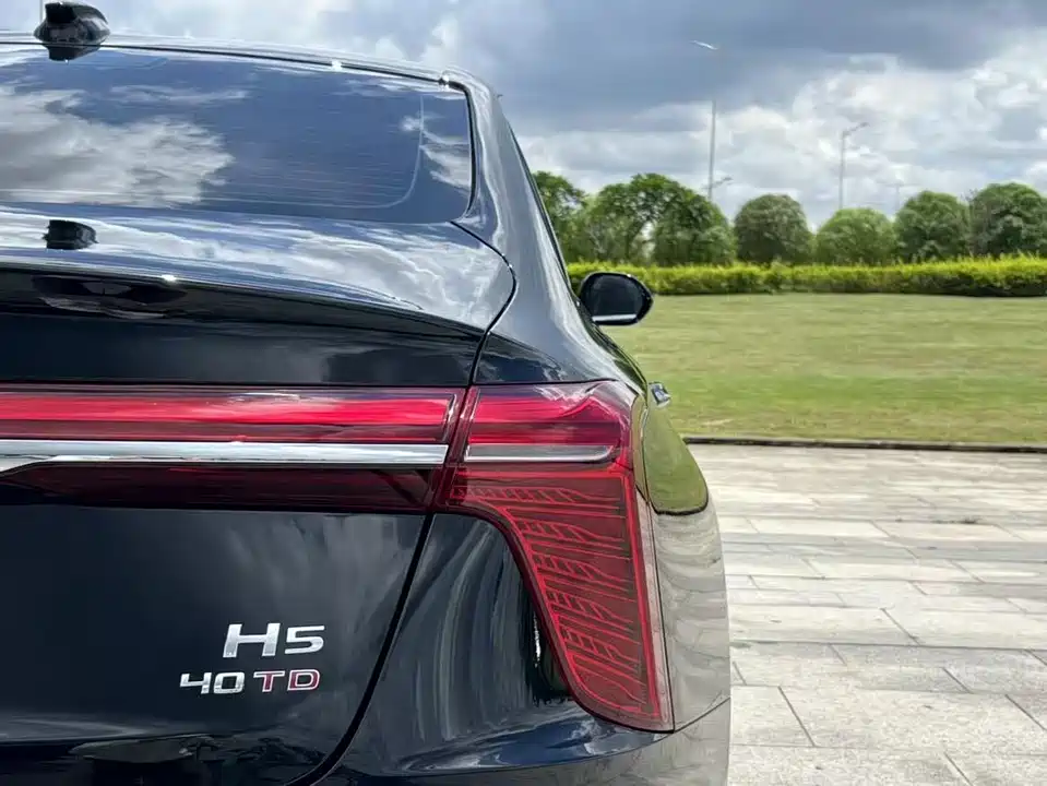 Hongqi H5