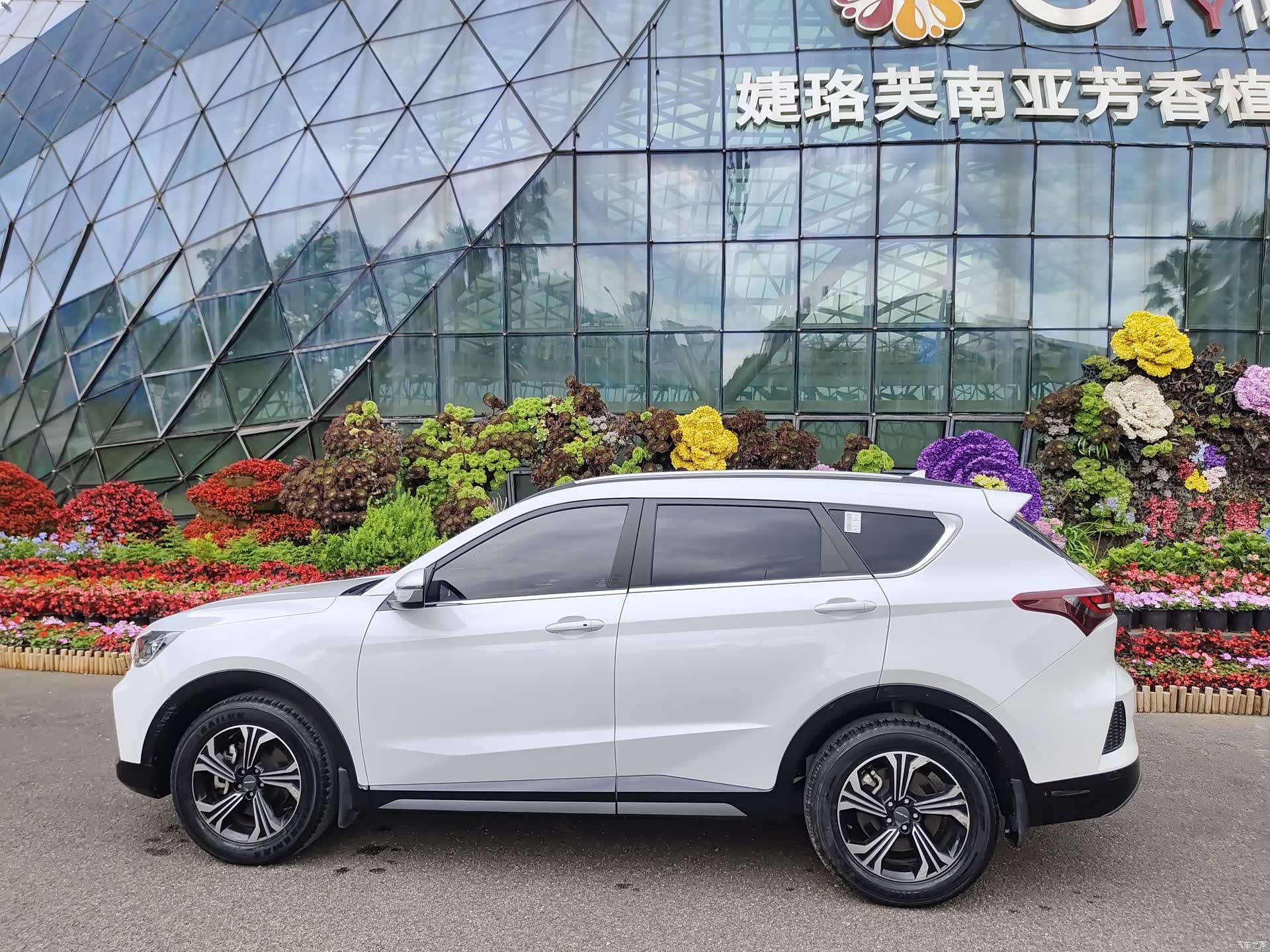 DongNanQiChe DX8S, 2022 4