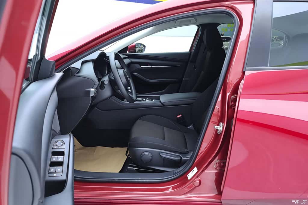 Mazda Mazda3, 2022 9