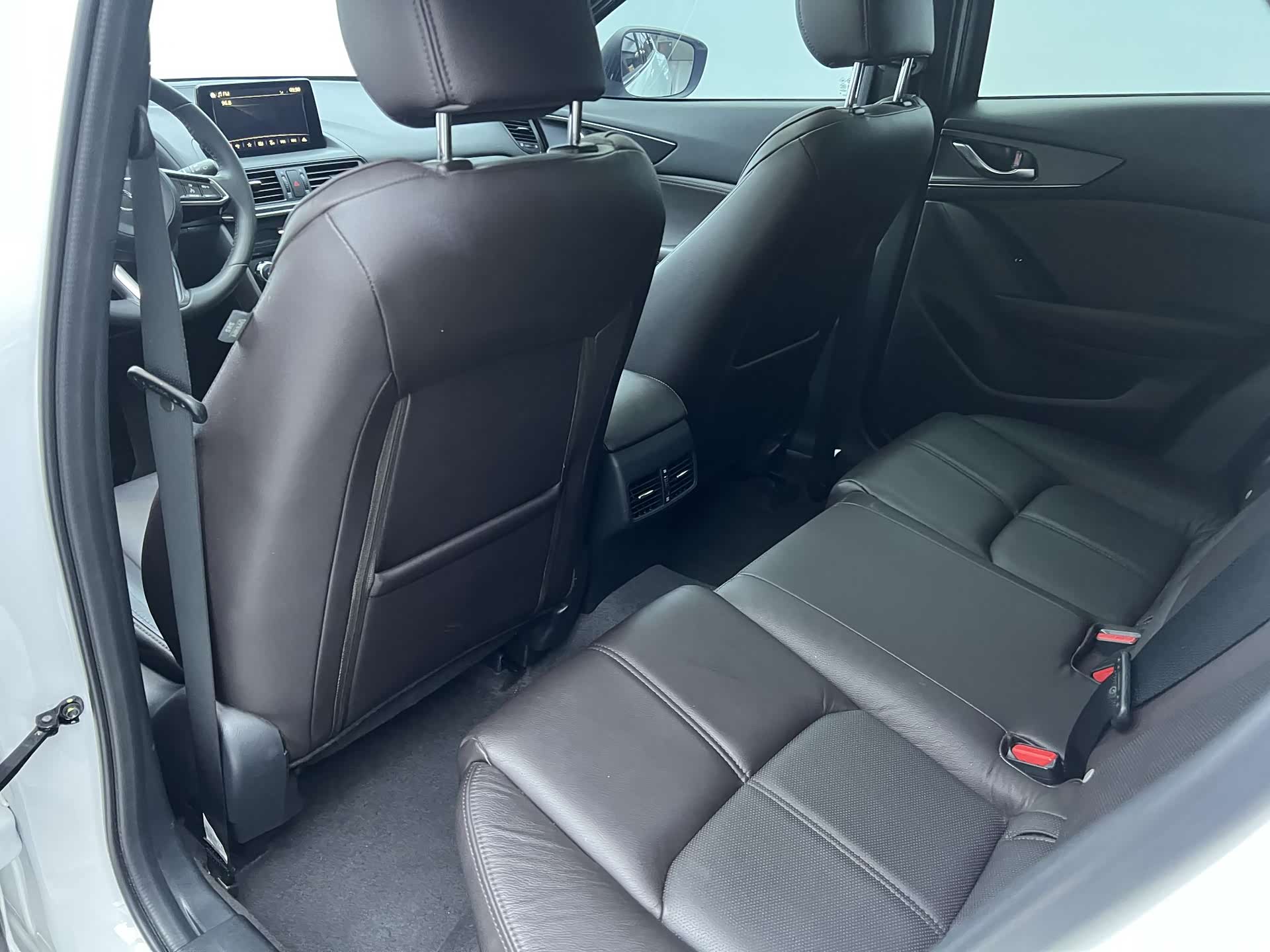Mazda CX-4, 2023 23