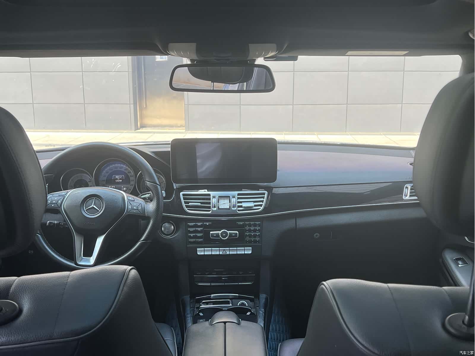 Mercedes-Benz E-Class, 2015 6