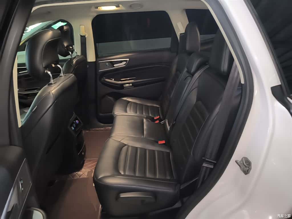 Ford Edge, 2018 17