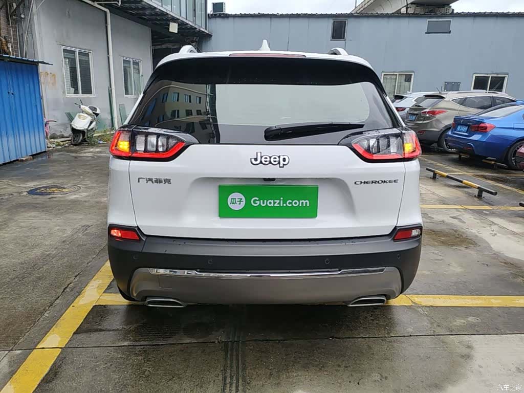 Jeep Cherokee, 2021 6
