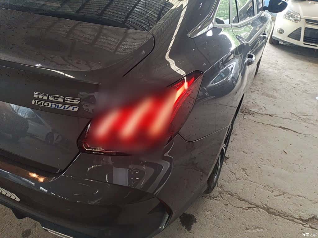 MG MG5, 2023 8