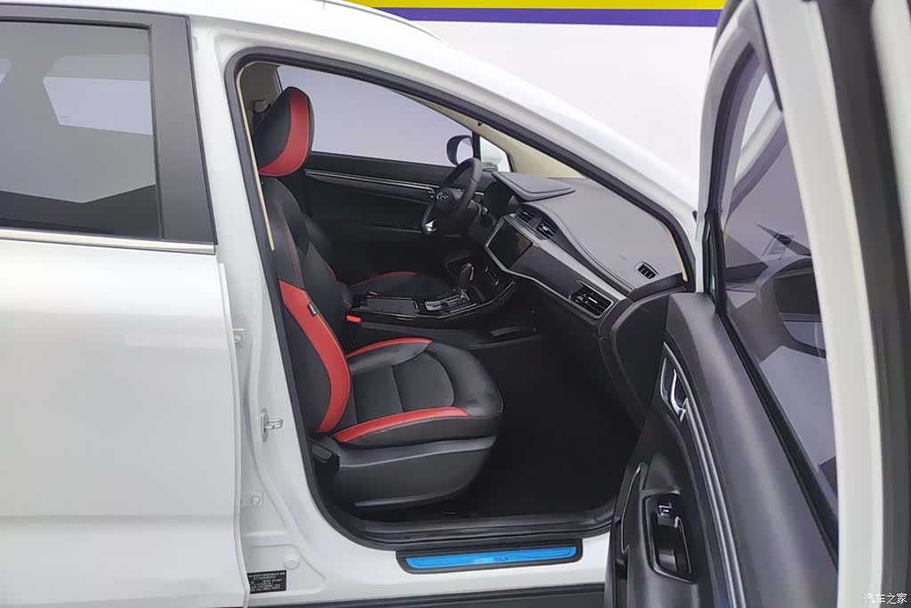 Geely Emgrand, 2021 8
