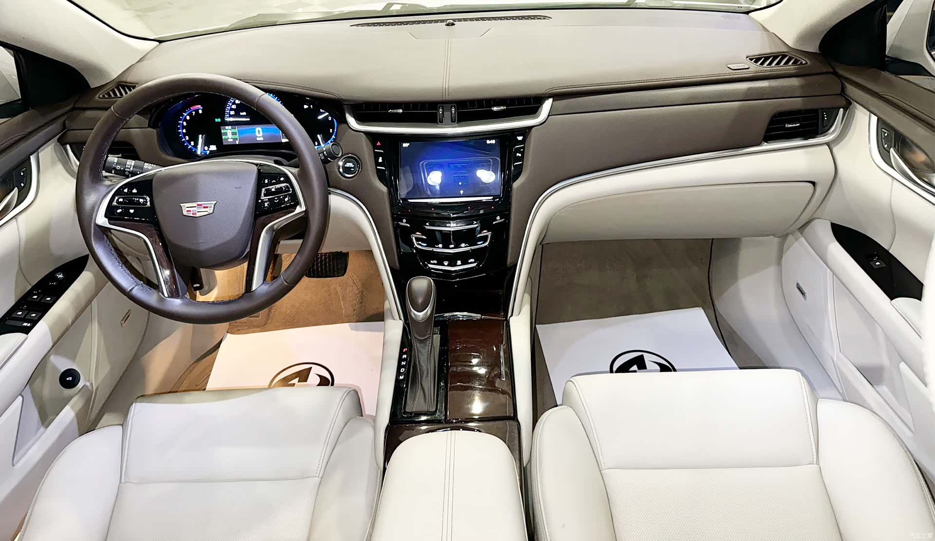 Cadillac XTS, 2016 все фото