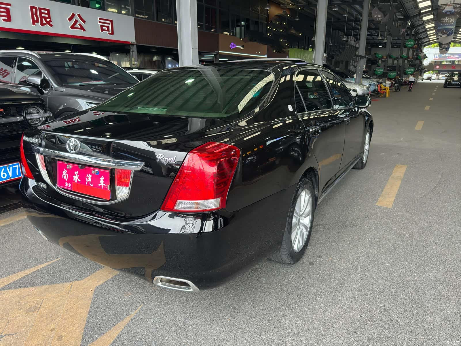 Toyota Crown, 2012 все фото