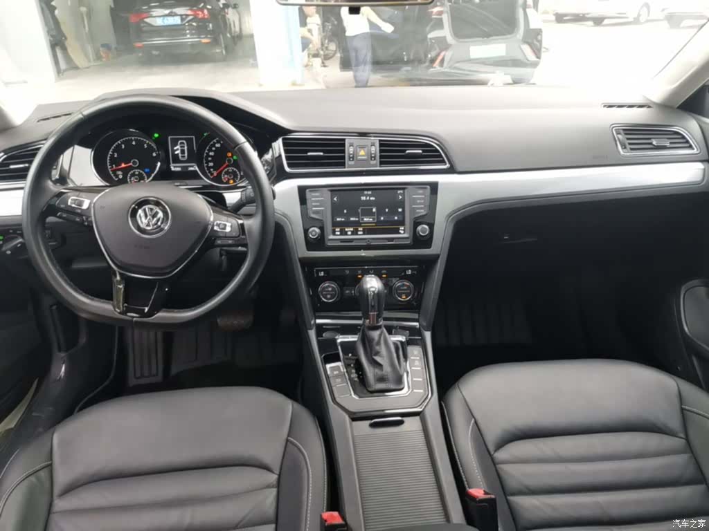 Volkswagen Lamando, 2017 10