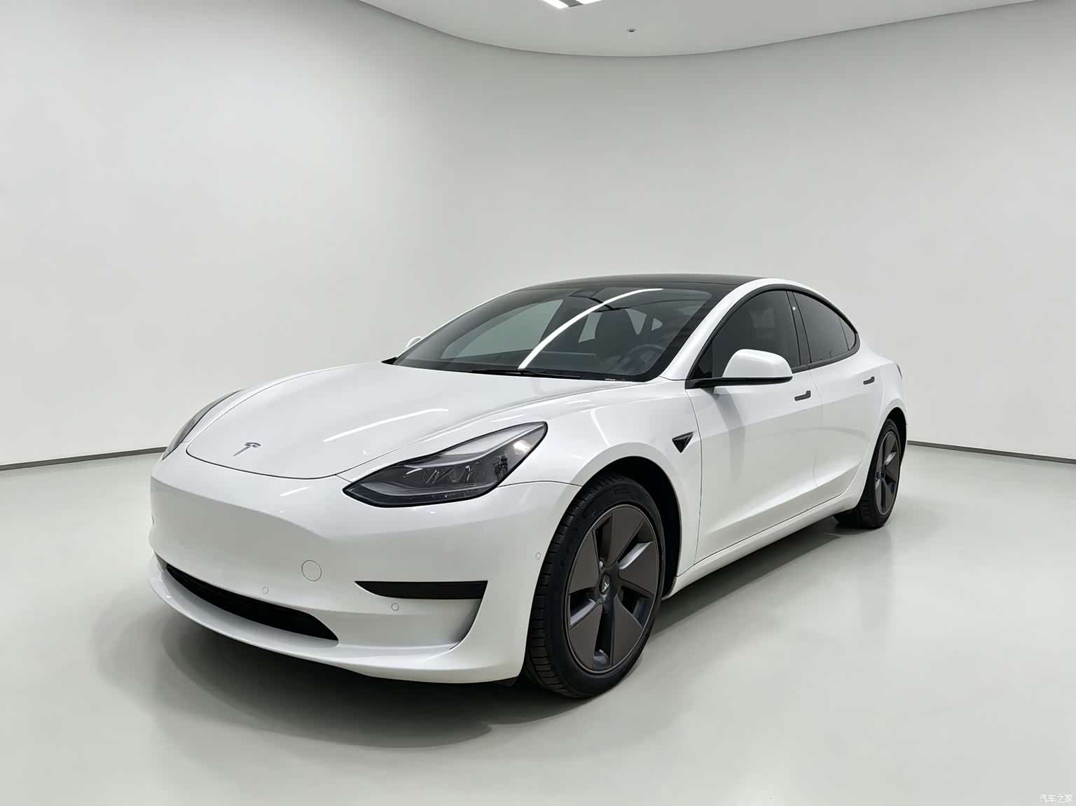 Tesla Model 3, 2021 1
