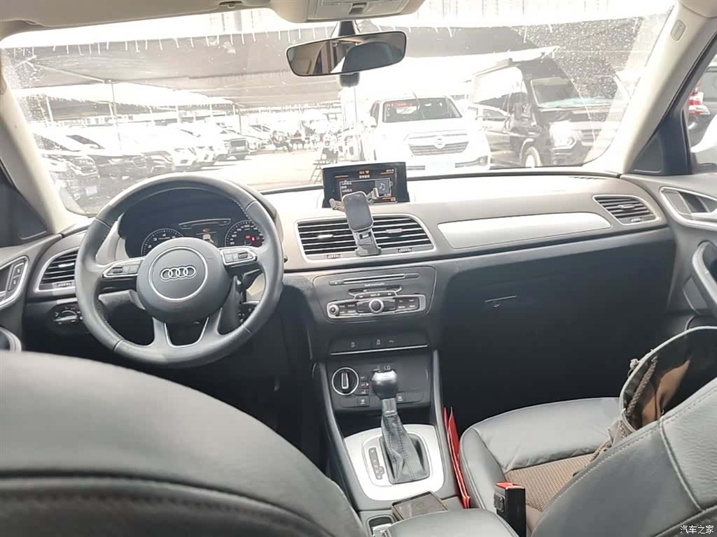 Audi Q3, 2018 10