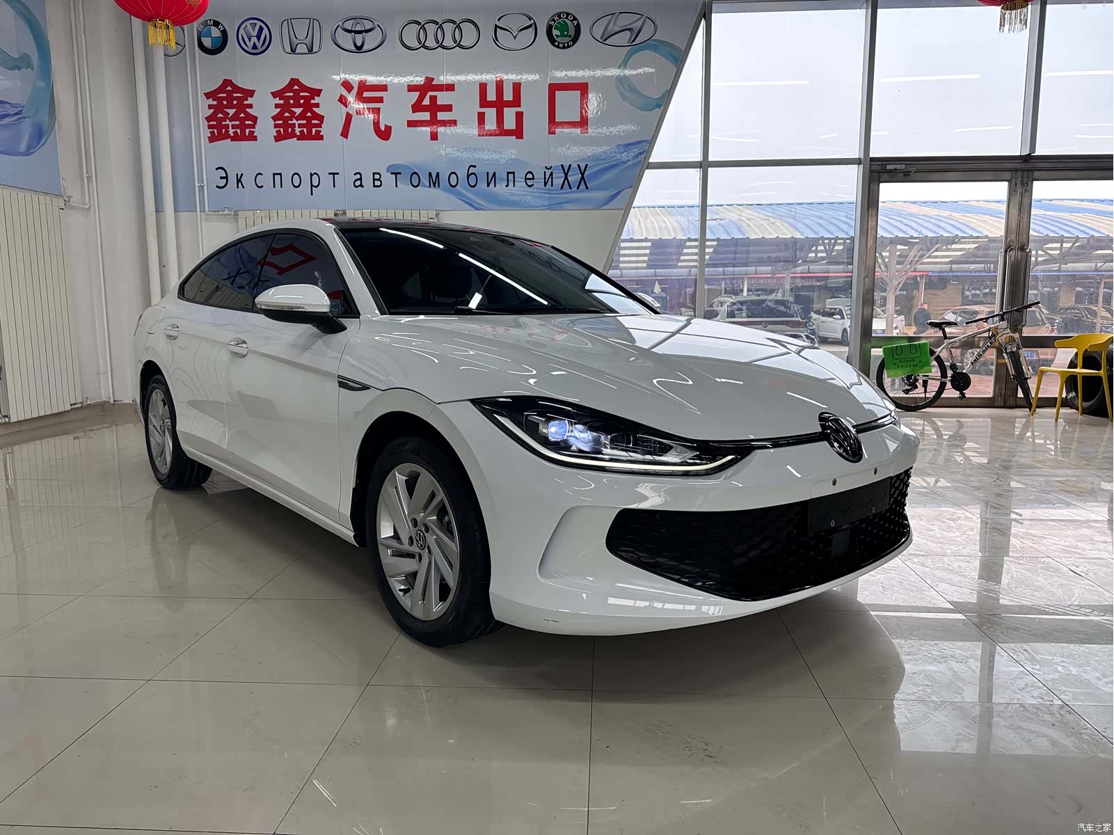 Volkswagen Lamando, 2022 3
