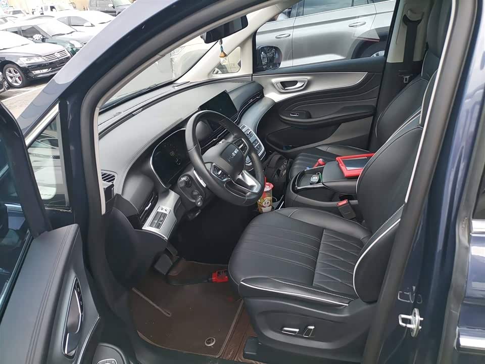 Roewe iMAX8