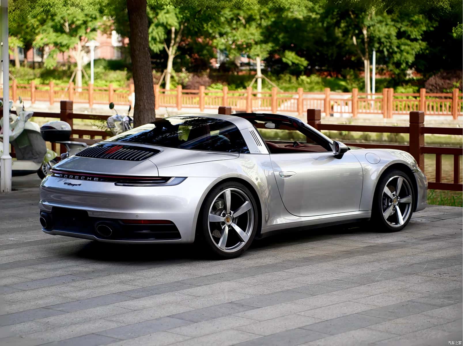 Porsche 911, 2023 6