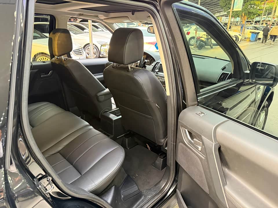 Land Rover Freelander 2