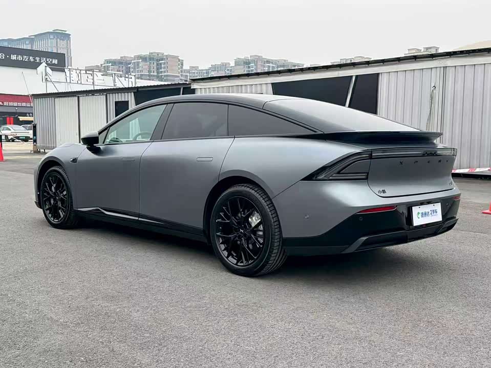 XPENG P7+