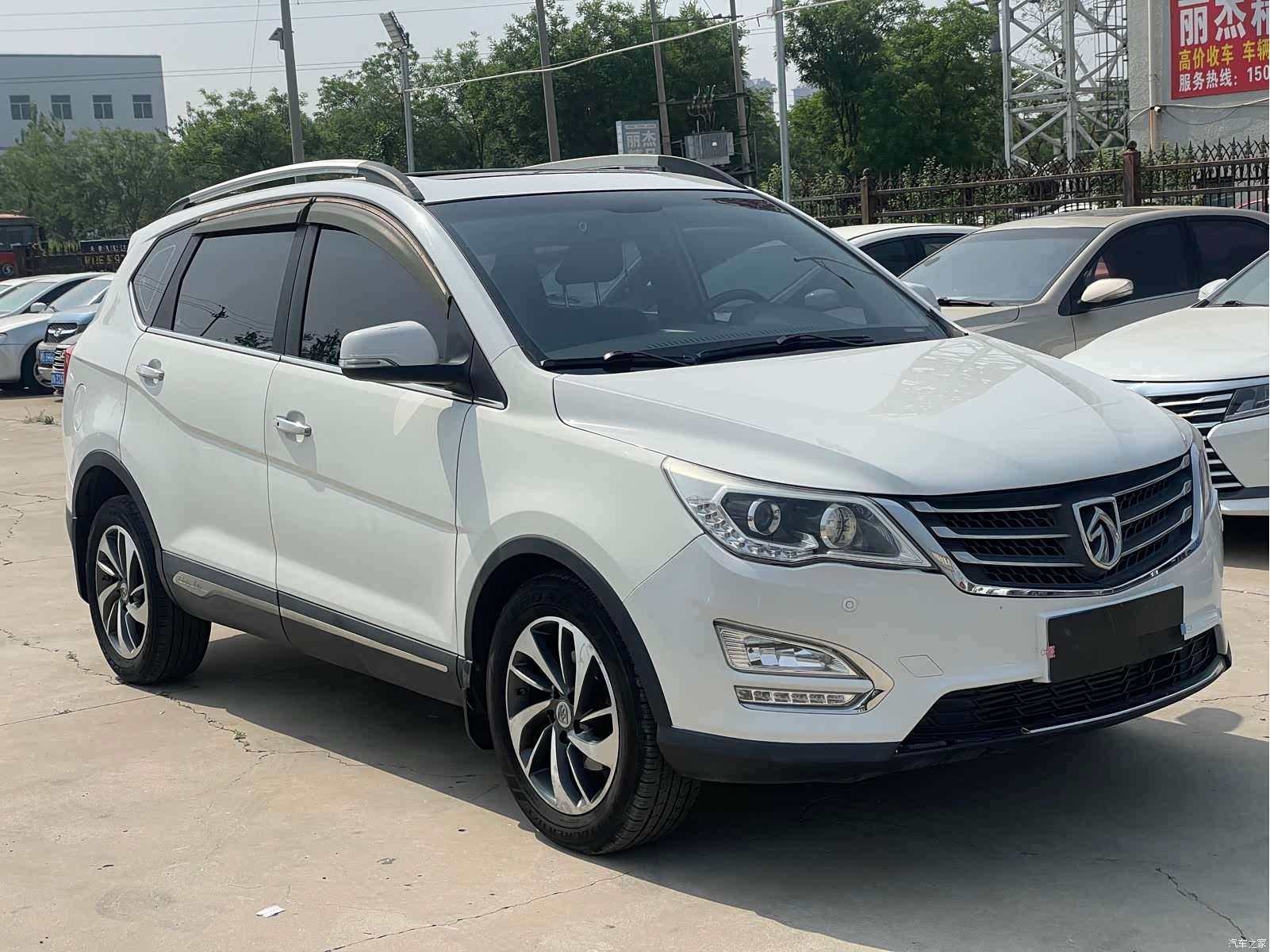 Wuling 560, 2016 3