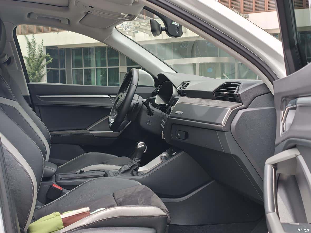Audi Q3, 2019 9
