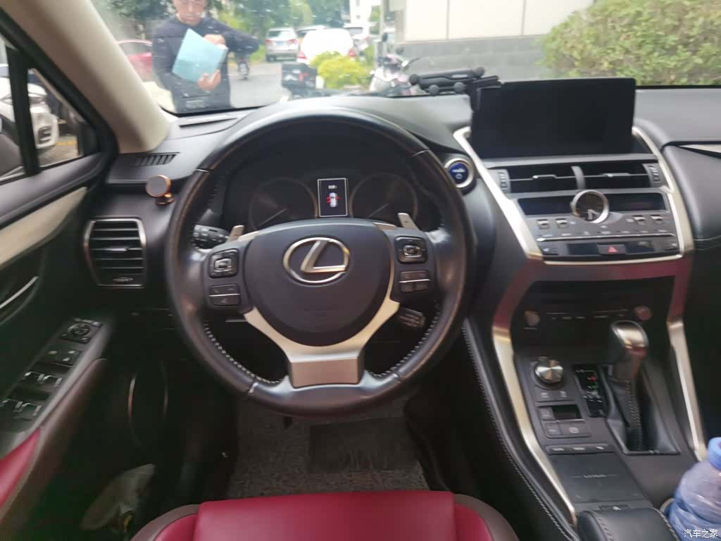 Lexus NX, 2018 3