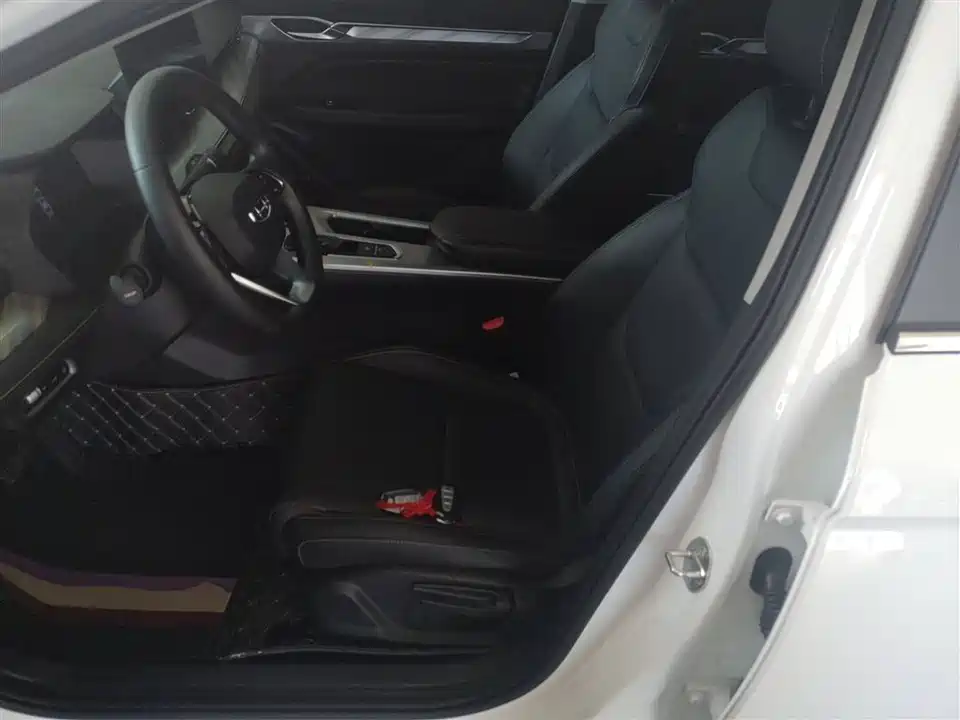 Geely Emgrand L HiP Geely Emgrand L HiP