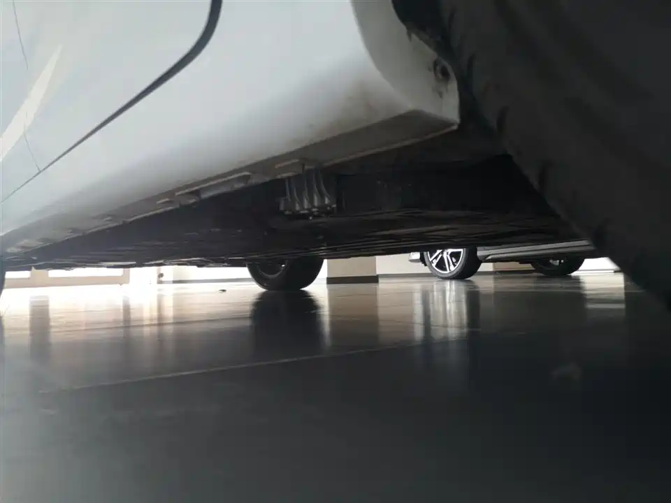 Geely Emgrand L HiP Geely Emgrand L HiP