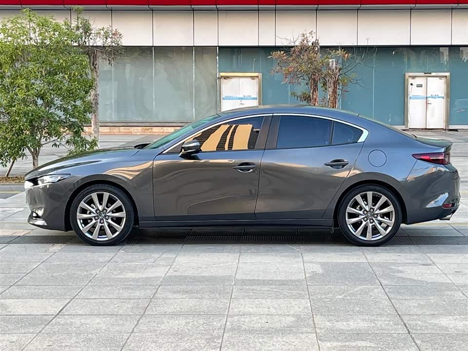 Mazda 3 Angkesaila