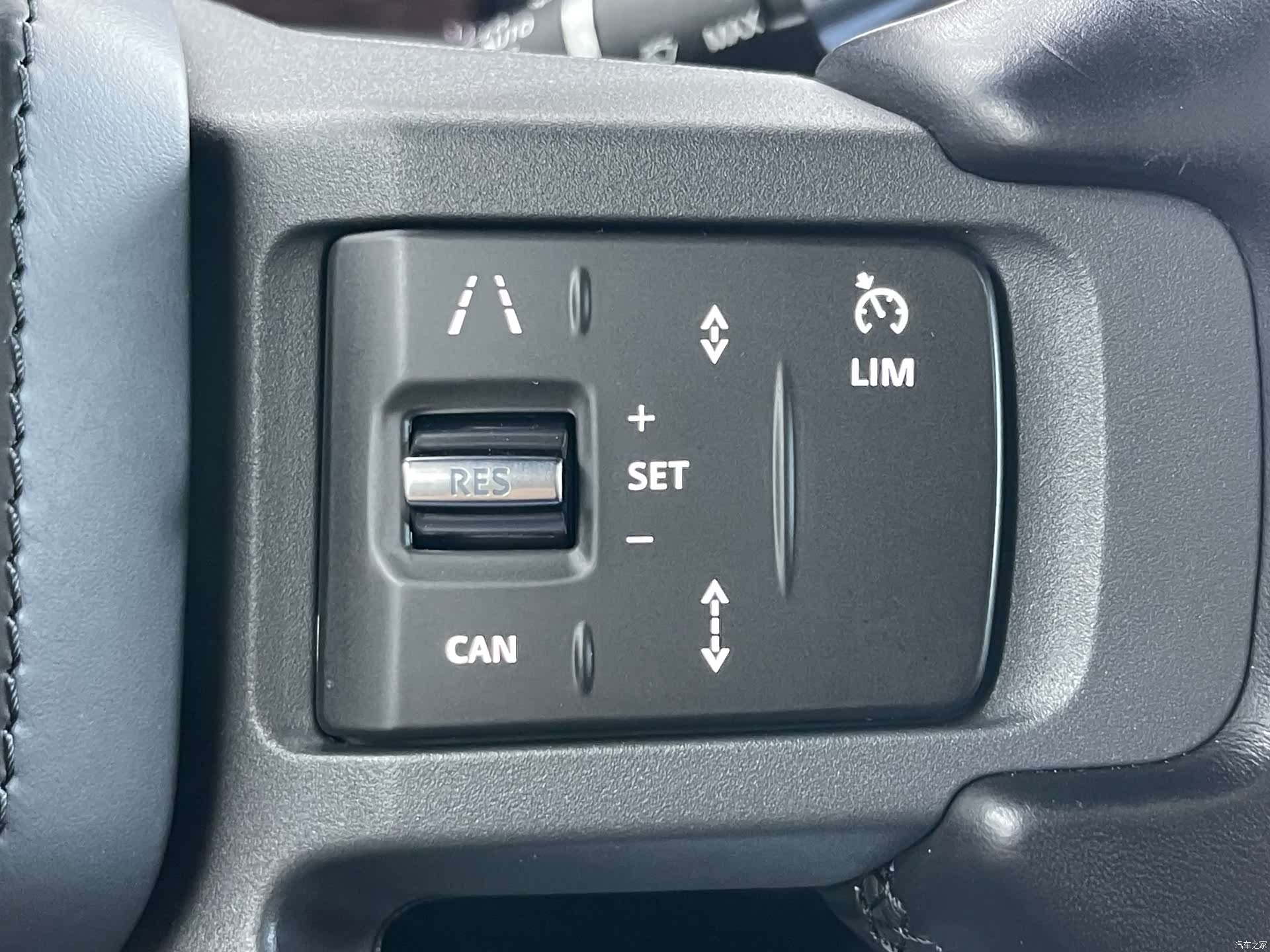 Land Rover Defender, 2021 8